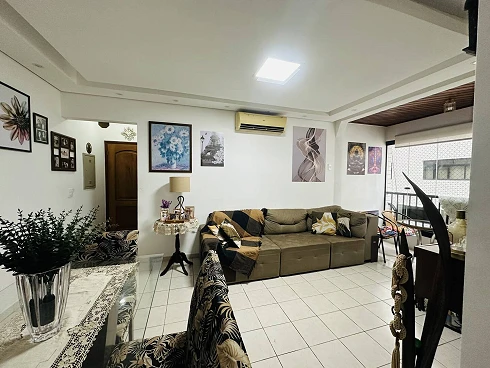 Apartamento de 2 Dormitórios com Dependência na Quadra da Praia na Pompeia - Apartamento em Gonzaga, Santos - Foto 3