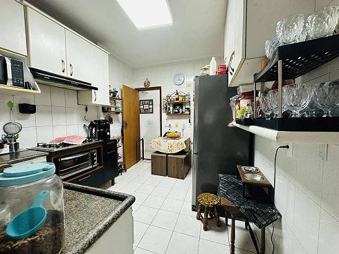 Apartamento de 2 Dormitórios com Dependência na Quadra da Praia na Pompeia - Apartamento em Gonzaga, Santos - Foto 4