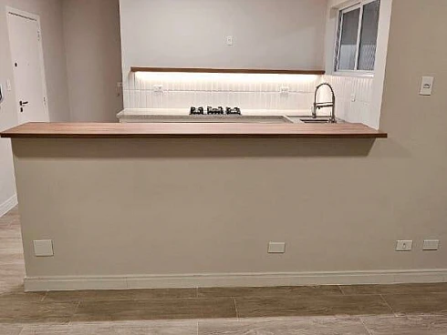 Apartamento de 2 Dormitórios Reformado na Ponta da Praia - Apartamento em Ponta da Praia, Santos - Foto 2