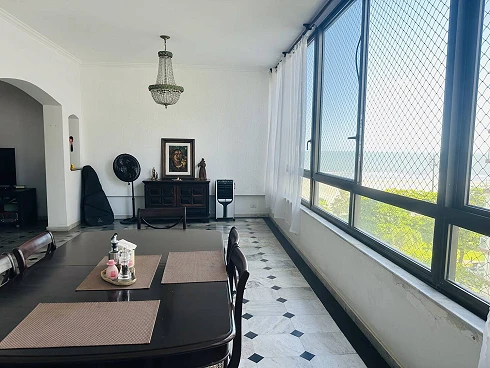 Apartamento com 4 Dormitórios, Vista Lateral para o Mar na Quadra da Praia! - Apartamento em Gonzaga, Santos - Foto 2