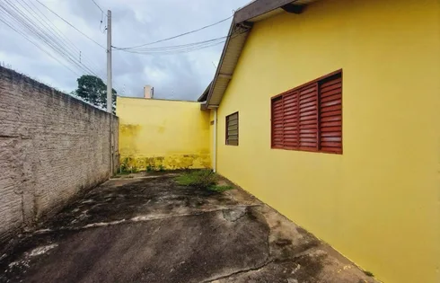 Casa em Thereza Bassan de Argollo Ferrão, Marília