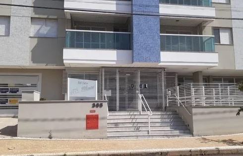 Apartamento em Bassan, Marília