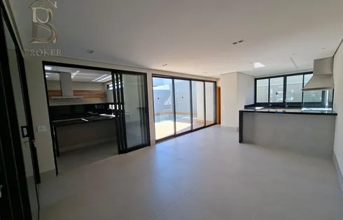 Casa em Parque das Industrias, Marília