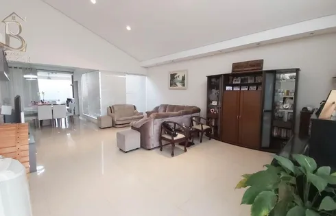Casa em Jardim Alvorada, Marília