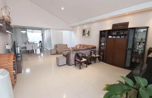 Casa em Jardim Alvorada, Marília