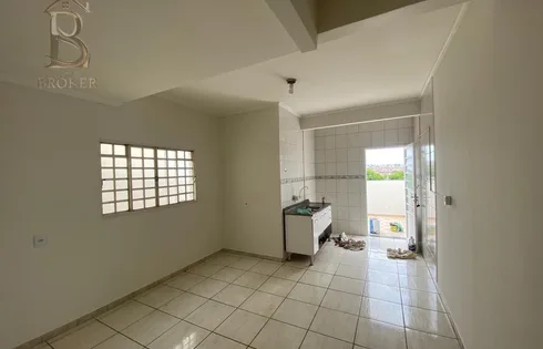 Casa em Jardim Guaruja, Marília