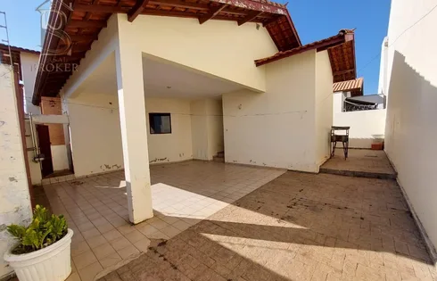 Casa em Jardim Sao Francisco, Marília