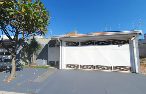 Casa em Jardim Nazareth, Marília