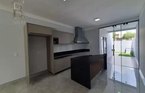 Casa em Bairro Canaa, Marília