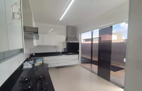 Casa em Centro Lacio, Marília