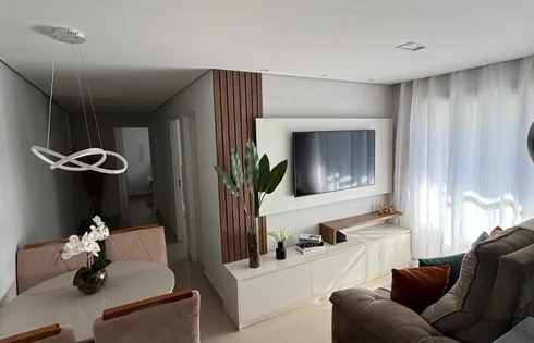 Apartamento em Jardim Araxa, Marília