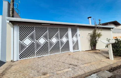 Casa em Jardim Luciana, Marília