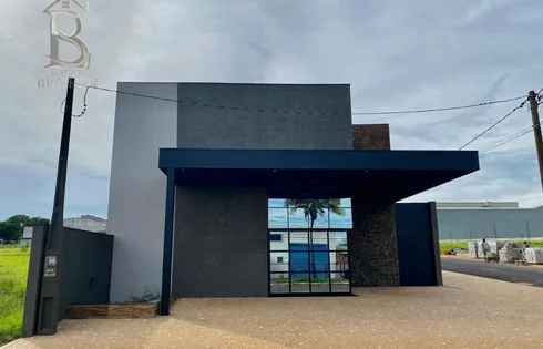 Casa em Distrito Industrial, Marília
