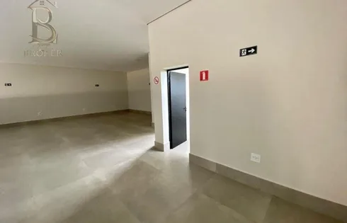 Casa em Distrito Industrial, Marília