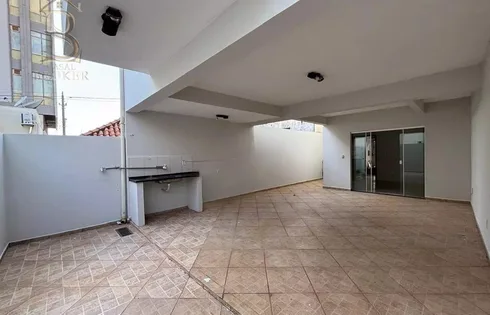 Casa em Alto Cafezal, Marília