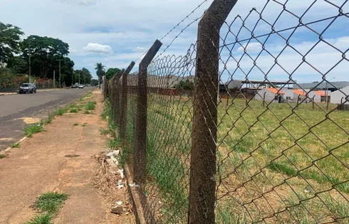 Terreno em Jardim Santa Antonieta, Marília