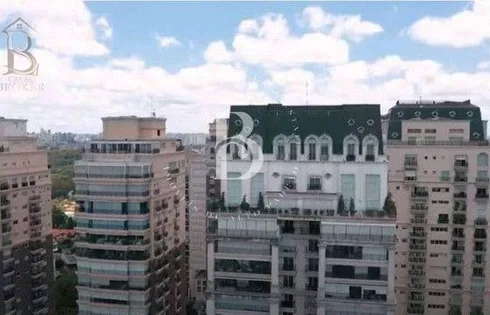 Cobertura em Cidade Jardim, São Paulo