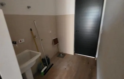 Thumbnail 23