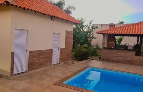 Casa em Estância Oralina, Oriente