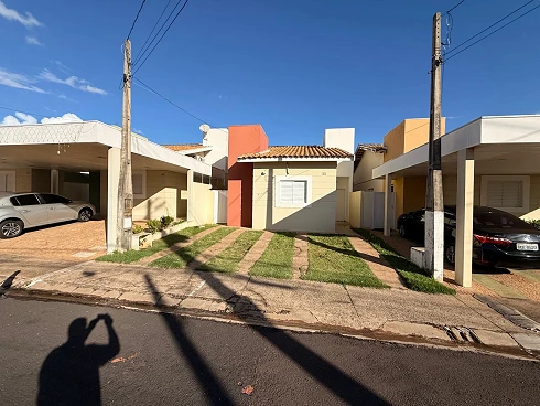 Apartamento em Jardim Maria Martha, Marília