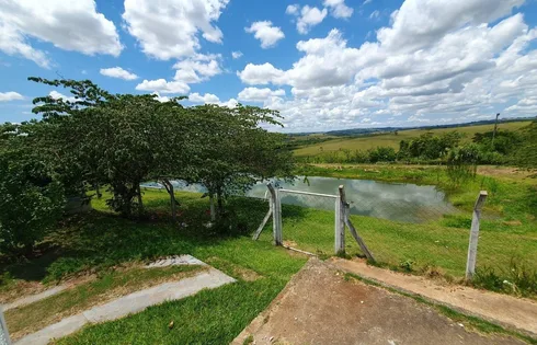 Casa em Dirceu (distrito de Marilia), Marília