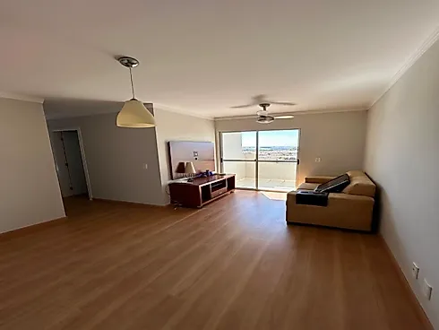 Apartamento em Jardim Cristo Rei, Marília