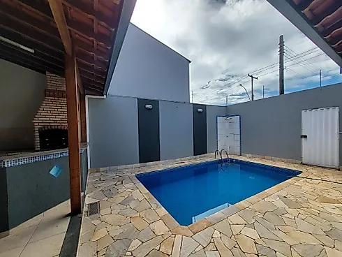 Casa 3 Quartos com Piscina - Jardim Riviera
