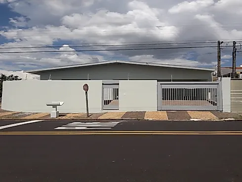 Casa 3 Quartos com 1 Suíte - Jardim Progresso