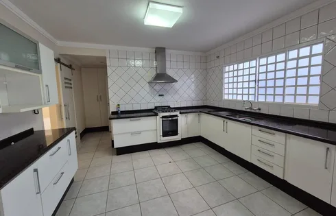 Casa em Parque das Esmeraldas, Marília