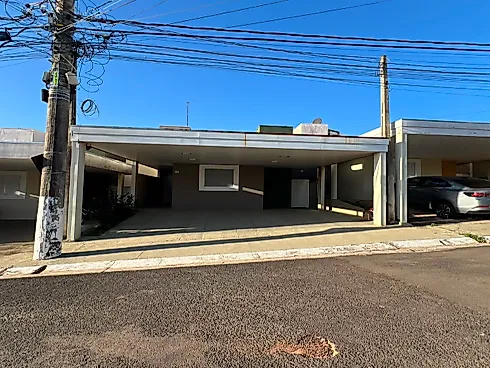 Casa em Sítios de Recreio Nascimento, Marília