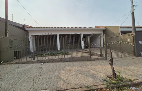 Casa em Jardim Parati, Marília