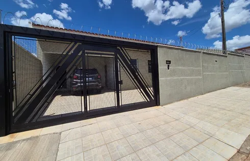 Casa em Jardim Jequitibá, Marília