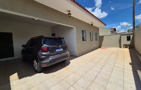 Casa em Jardim Jequitibá, Marília