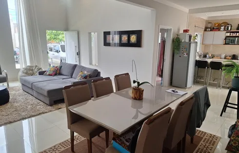 Casa em Residencial Villa Flora Aquarius, Marília