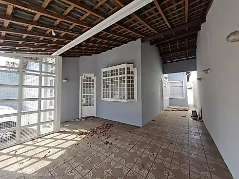 Casa 3 Quartos com 1 Suíte - Centro - Foto 1