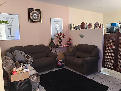Casa 2 Quartos com 1 Suíte - Jardim Adolpho Bim