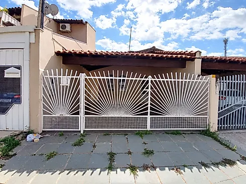 Casa 2 Quartos com 1 Suíte - Jardim Itaipu