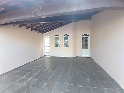 Casa 2 Quartos com 1 Suíte - Jardim Itaipu
