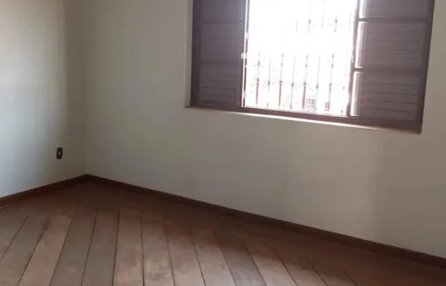 Casa em Banzato, Marília