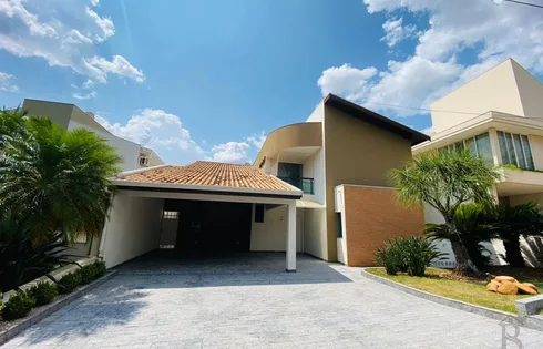 Casa em Parque das Esmeraldas, Marília