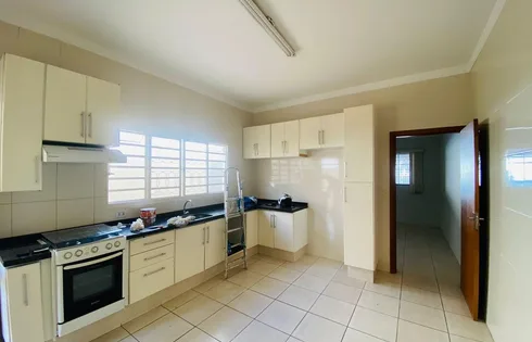 Casa em Alto Cafezal, Marília
