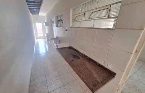 Casa em Núcleo Habitacional Costa e Silva, Marília