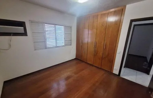 Casa em Núcleo Habitacional Costa e Silva, Marília