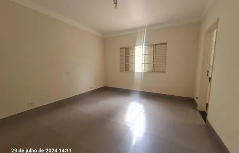 Casa em Somenzari, Marília