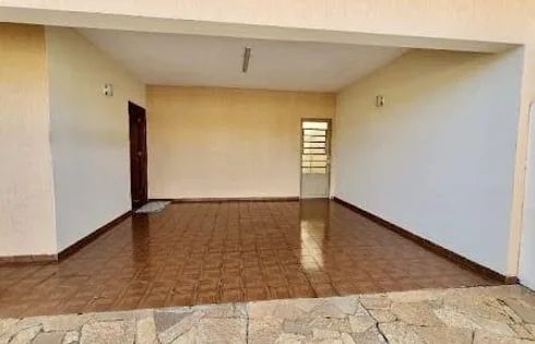 Casa 3 Quartos com 1 Suíte e 250m² - Jardim Aparecida Nasser