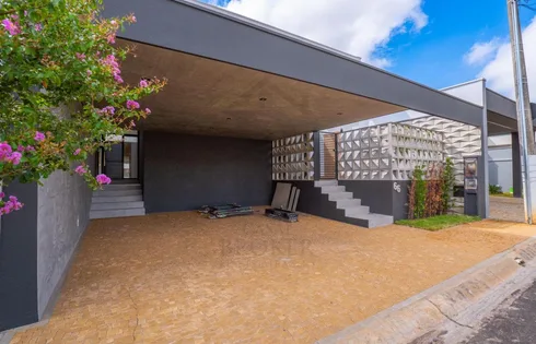 Casa em Parque das Esmeraldas, Marília