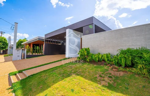 Casa em Parque das Esmeraldas, Marília