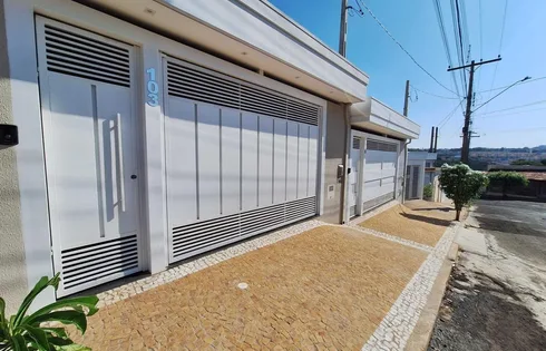 Casa 3 Quartos com 1 Suíte e 125m² - Betel