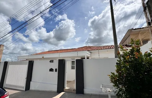 Casa 3 Quartos com 1 Suíte e 350m² - Santa Tereza