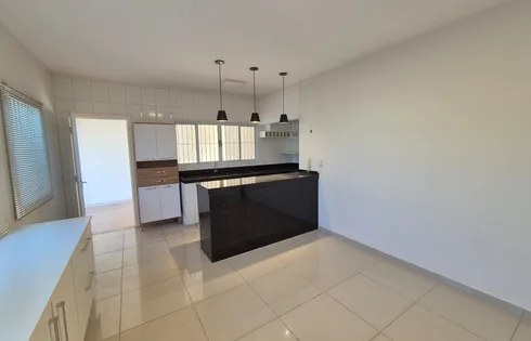 Casa em Jardim Acapulco, Marília